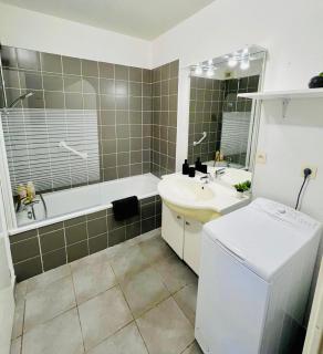 Cosy, sécurisé, avec parking et salle de sport - 5