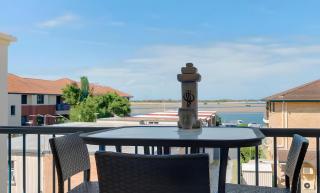 Coastal Serenity with Broadwater Views - 1