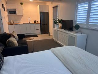 Studio by the bays - 2