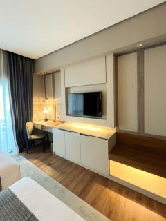 The Lake Hotel Tagaytay - 4