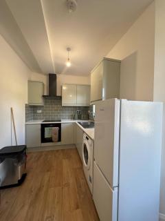 Charming Wallington Apartment with Hot Tub - 8