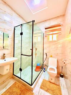 Beautiful 2 bedroom Apartment with Pool - 8