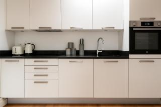 Modern Flat in Shoreditch - 3