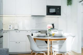 Rentero Warm and Bright Apartment at Prague - 7