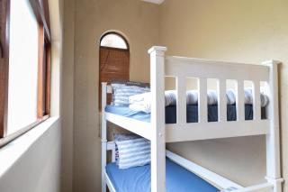 Colwyn Drive Luxury and Spa Guest House by First Private Stays - 5