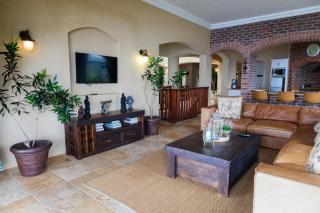 Colwyn Drive Luxury and Spa Guest House by First Private Stays - 3