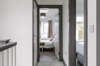 Luxurious 3 Bedroom Home in Belfasts Trendy Lisburn Road Sleeps 6 Modern & Spacious - 3