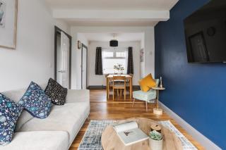 Luxurious 3 Bedroom Home in Belfasts Trendy Lisburn Road Sleeps 6 Modern & Spacious - 8