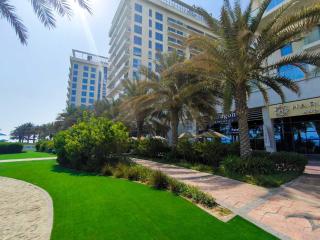 Modern studio with Beach and Pool in Al Marjan Island - 5