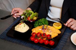 Sheraton Sharjah Beach Resort and Spa - 4