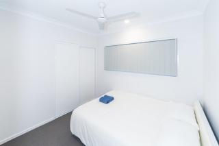 Modern Park Ridge Haven – Perfect for Families! - 4