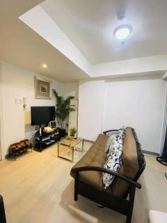 Azure Urban Staycation - 9