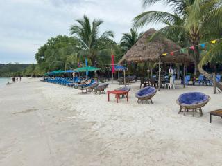 Koh Rong Beach Hostel and Bungalows - 6