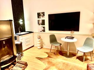 Elegantes City-Apartment mit Berliner Flair in Friedenau - 8