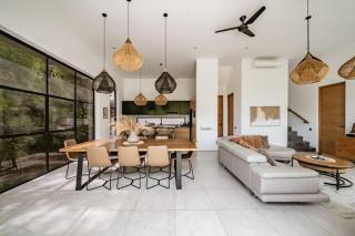 Aviela 3BR Villa with Sauna, 5 Mins to Bingin Beach - 2