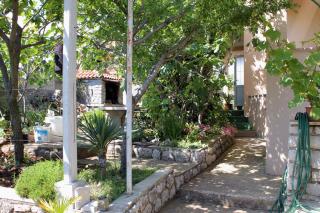 Apartments and rooms with parking space Krk - 13553 - 1