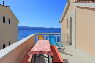 Apartments with parking space Stanici, Omis - 2818 - 2