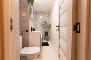 Bright City Studio with Balcony in Bucharest - 7