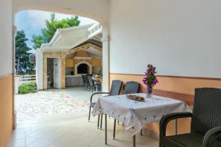 Apartments with parking space Gradac, Makarska - 5198 - 2