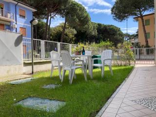 Modern flat with private garden - 5