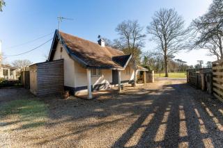 The Dairy cottage with garden and parking - 0