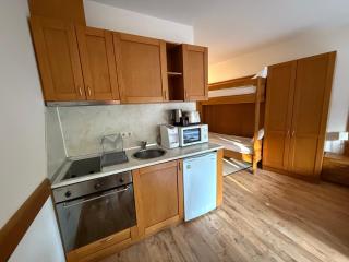 Studio Royal Plaza sleeps 4 Prime location, distance to ski lift - 50M - 9