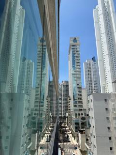 Aconchegante e próximo da Roda gigante, churrasqueira Privativa! - Balneário Camboriú - 2