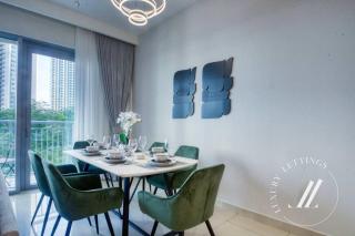 Luxury 2BR Harbour Views Tower 2 Creek Harbour Dubai - 4