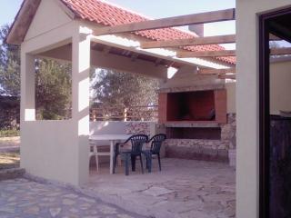 Family-friendly apartments with swimming pool Podgradina, Novigrad - 6198 - 1