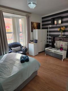 Spacious Double Room in Anfield - 4