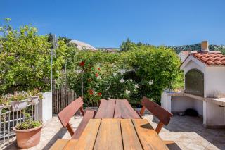 Apartments with parking space Barbat, Rab - 16723 - Rab - 3