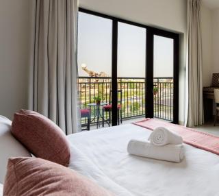 Studio on Yas Island with Big Balcony, Near F1, Water Park and Ferrari view - 7