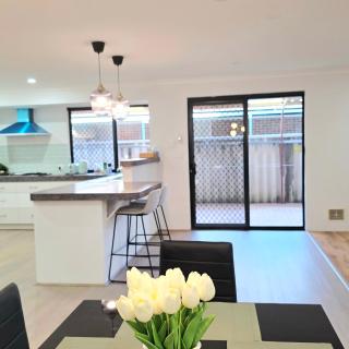 Rooms near airport - Perth - 1