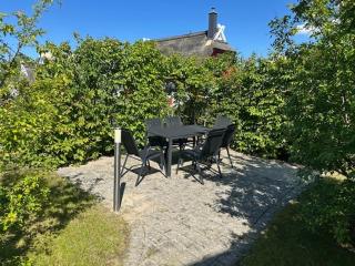 FeWo Königshörn OG Helle Wohnung mit Balkon eigenem eingezäuntem Garten und Nähe zum Meer Hunde herzlich willkommen - 9