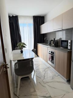 1 Bedroom Exclusive Penthouse - By HostMT - 7