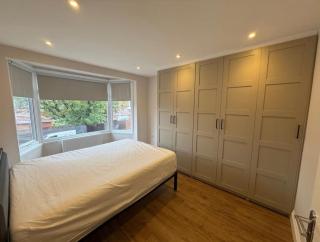 Beautiful Modern 3 Bedroom Home - 3