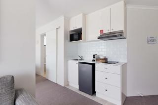 King Bed with Sofa Bed Studio at Manly - 3min walk to Corso & Manly Beach - 8
