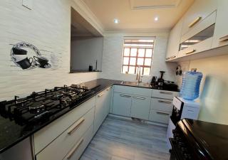 Chic Layover Hub 10 min from JKIA Airport - 5