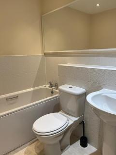 Beautiful 4-bedroom house - Quedgeley - 6