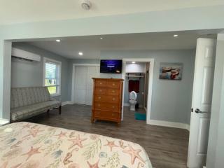 Grouper- NEW Remodel Entire Unit Kit Washer Dryer Upstairs 3Mi to Beach - 2