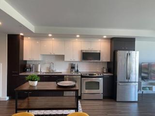 Bright 1 BR with Lots of Sunlight & 6 Appliances - 6