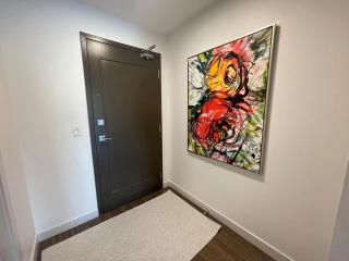 Bright 1 BR with Lots of Sunlight & 6 Appliances - 5