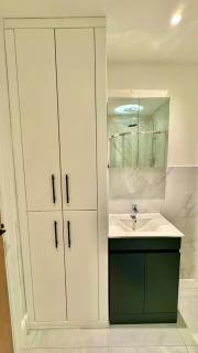 Modern flat near Hampstead with free parking - 3