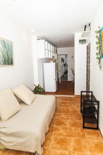 Cozy Private Apartment with Patio - Lisbon - 7