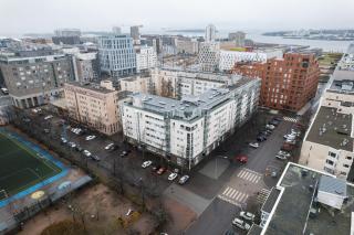 Spacious 2BR City Retreat with Private Sauna - 2