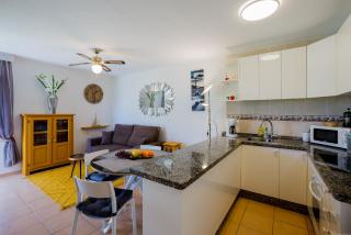 Cerca de la playa y jardin - 4