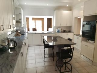 Long Avenue Guest House - 1