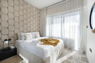 Deluxe Binghatti Suites by Hostiva - Burj View - 0