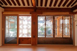 Premium Design Hanok Ubojae 牛步齋 Slow Walk in Bukchon - 0