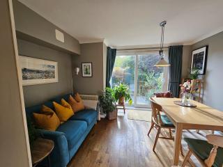 The Townhouse on Springfield St - 7